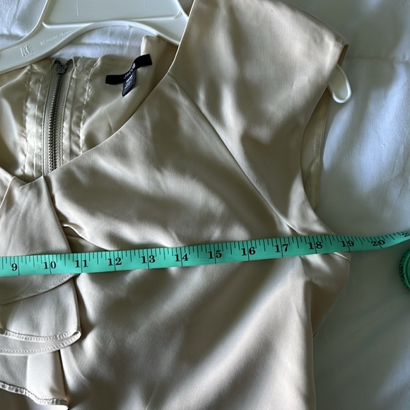 NWOT 💫 Jacob ruffle front dress. Bought new, never worn. Excellent condition. - Picture 4 of 7